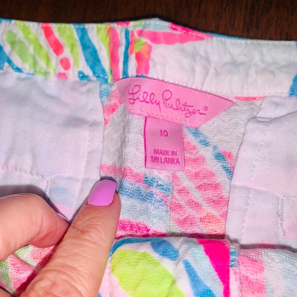 Lilly Pulitzer Shorts 10 - Picture 5 of 6
